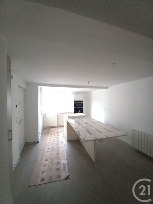 Appartement F4 à louer - 4 pièces - 97,98 m2 - Cherbourg En Cotentin - 50 - BASSE-NORMANDIE